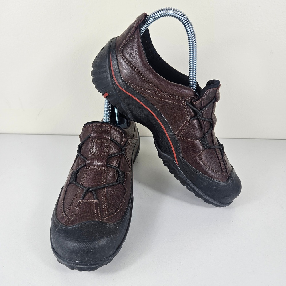 Clarks Muckers Womens 6 Waterproof Bungee Brown Leather Slip On Shoes Low Boots